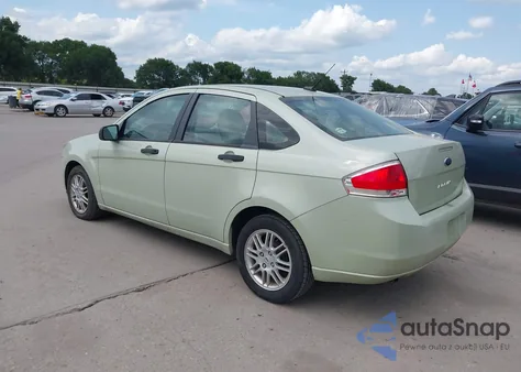 2010 Ford Focus из США, поврежденный, VIN 1FAHP3FNXAW171250